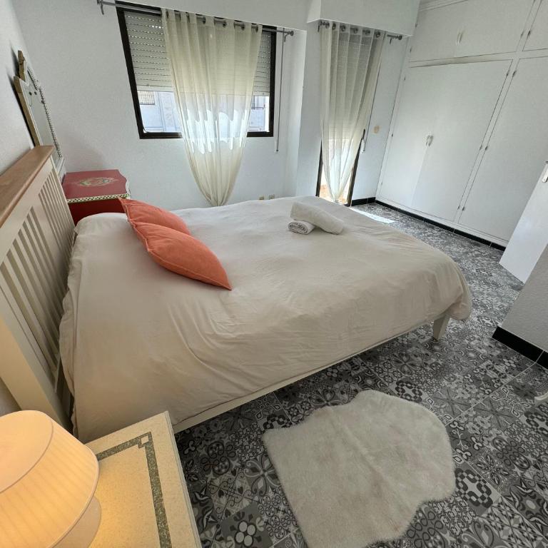Casa en Cabo Huertas con piscina privada y zona residencial By Turihome - Three-Bedroom House - 23