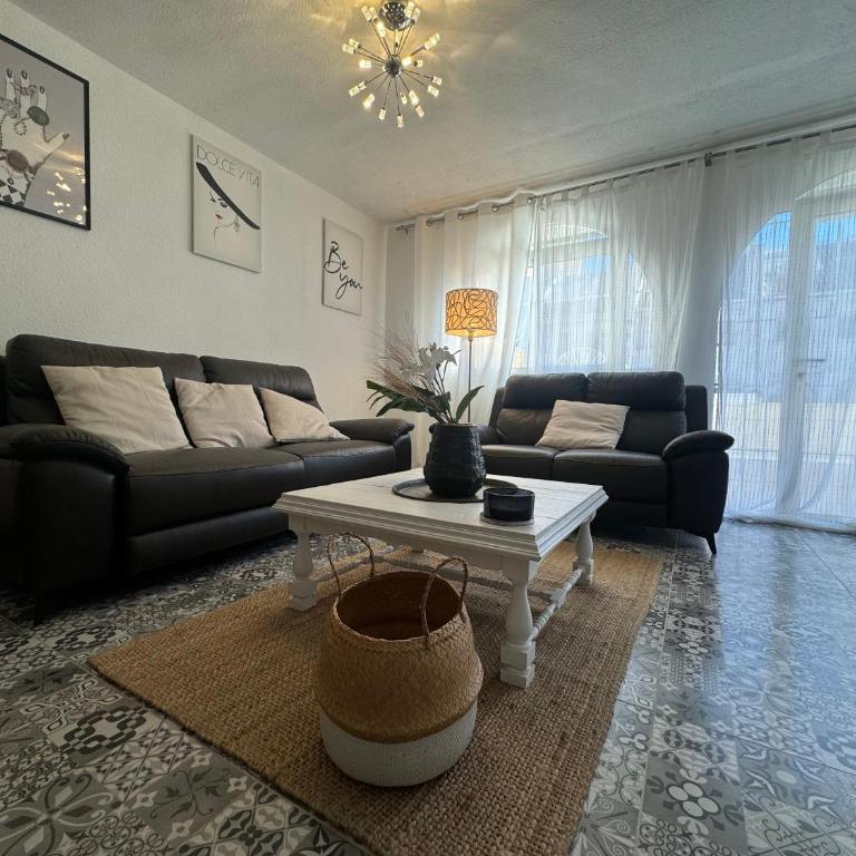 Casa en Cabo Huertas con piscina privada y zona residencial By Turihome - Three-Bedroom House - 14