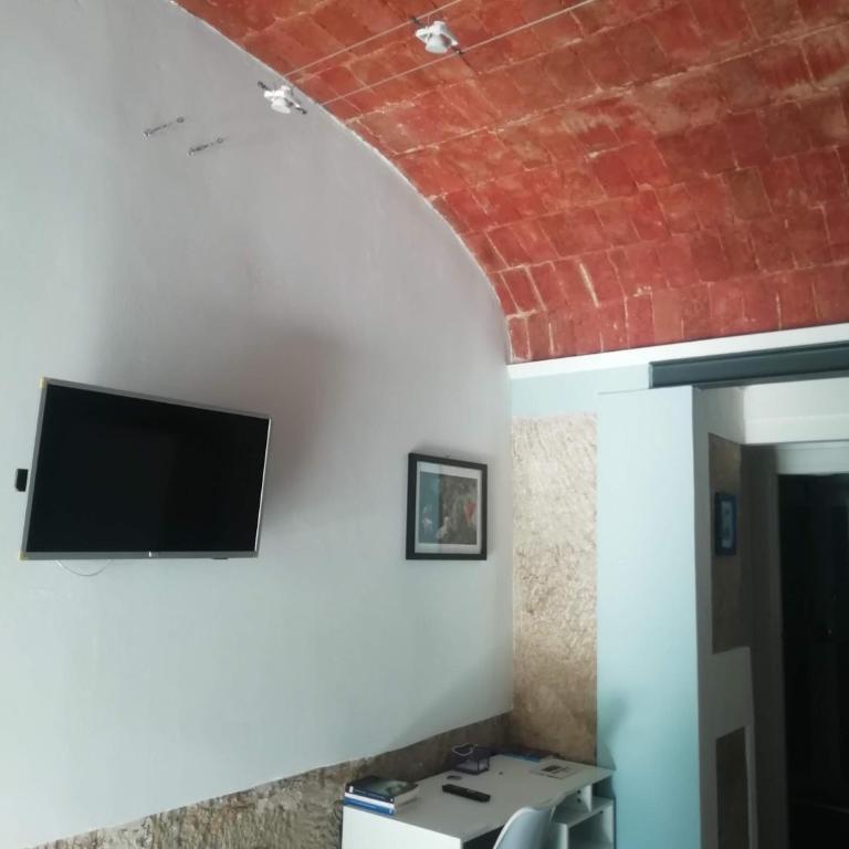 La casa sulle mura di Tropea vista mare - Studio with Sea View - 33