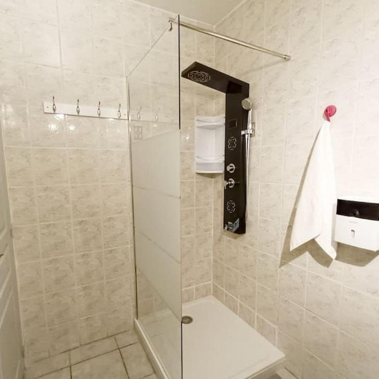 Jolie dépendance avec terrasse privée et jacuzzi - Appartement 1 Chambre - 9