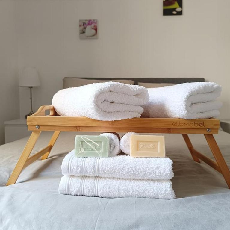 Jolie dépendance avec terrasse privée et jacuzzi - Appartement 1 Chambre - 7
