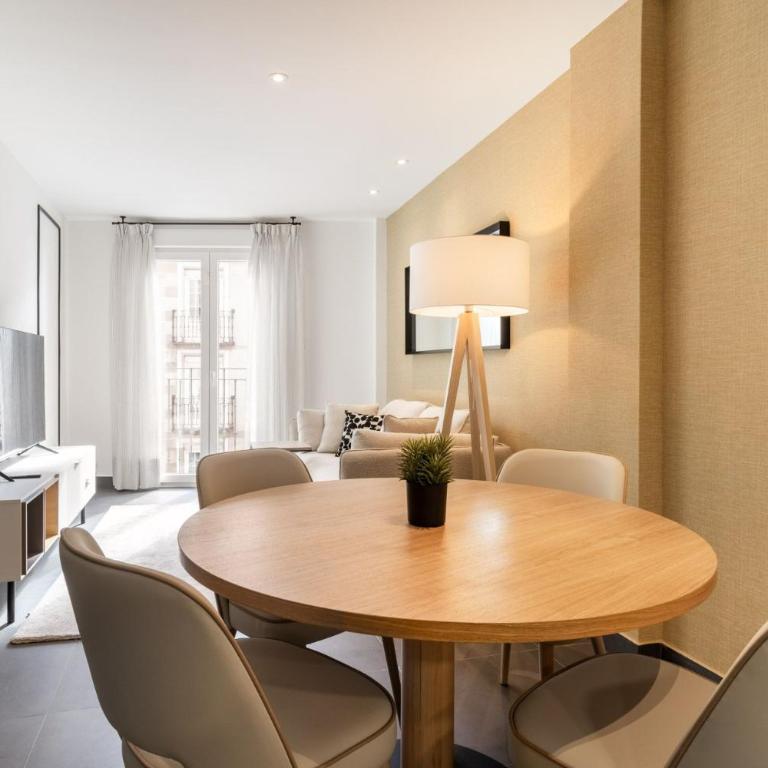 Amazing new duplex for 4 - Two-Bedroom House - 4