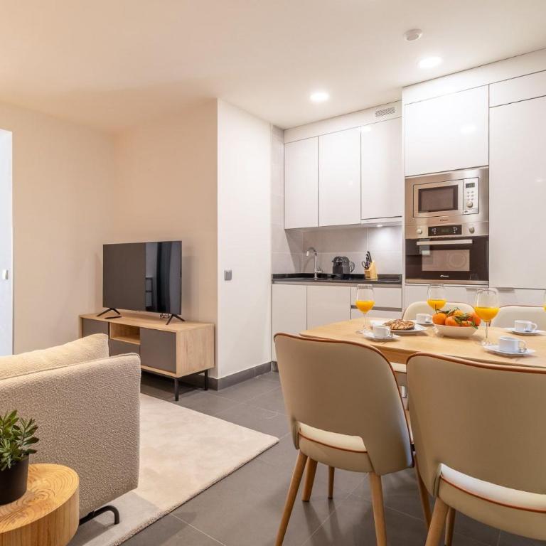 Vibrant 2-Bed Apartment for 3 in La Latina - Apartamento de 2 dormitorios - 1
