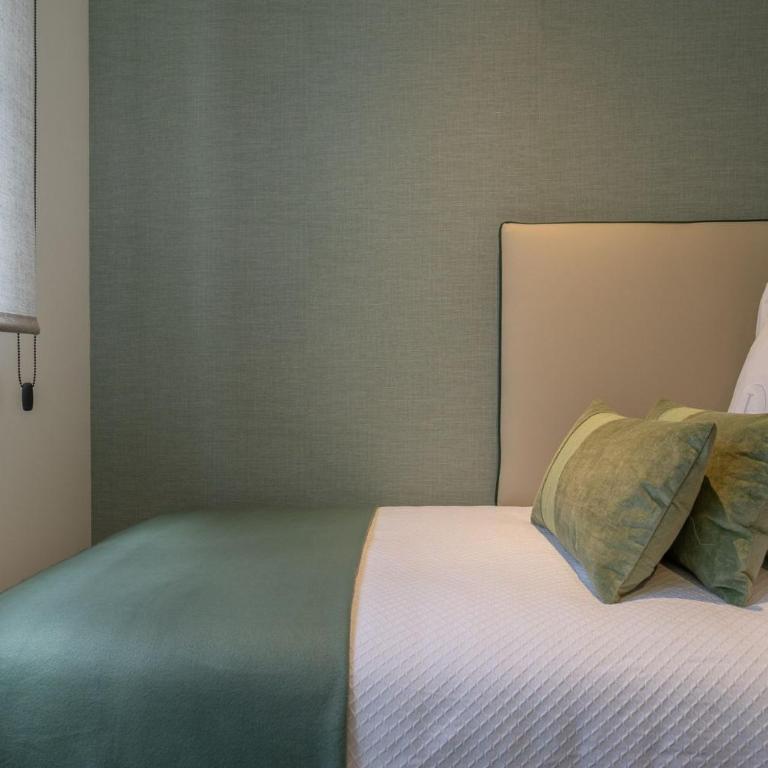 Cozy 2-Bed Apartment in La Latina Madrid - Two-Bedroom Apartment - 9