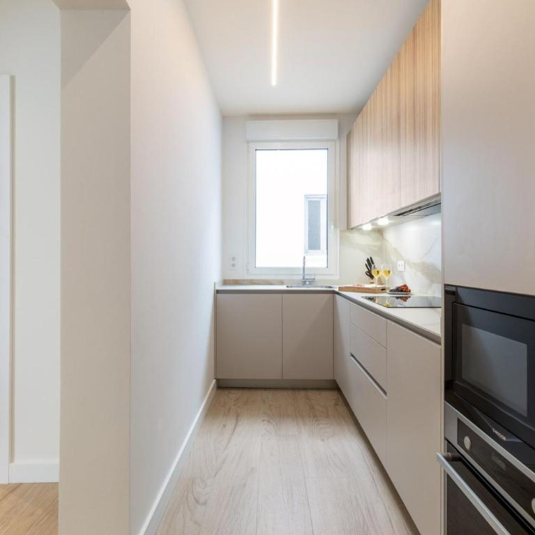Cozy 2-Bed Apartment for 4 in Central Madrid - Two-Bedroom Apartment - 8