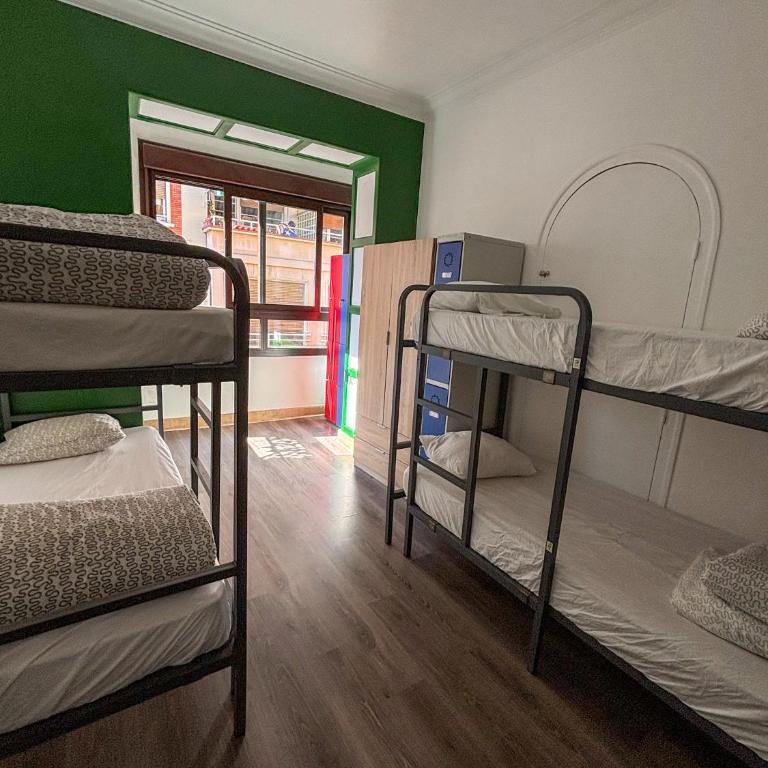 Tarragona Hostel - Cama Individual en dormitorio compartido de 6 camas - 7