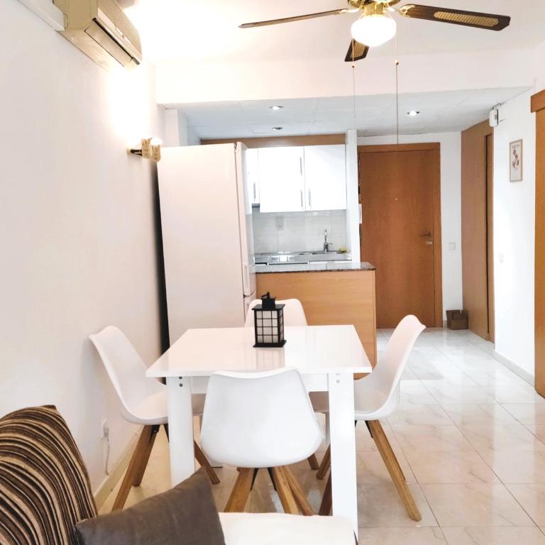 Luminoso apartamento en SALOU con PISCINA, TERRAZA y PARQUE INFANTIL IDEAL FAMILIAS - Apartamento con vistas a la piscina - 29