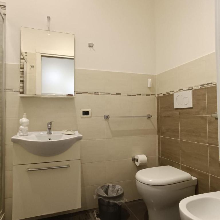 B&B Villa Lidia with parking and jacuzzi - Camera Tripla con Terrazza - 16