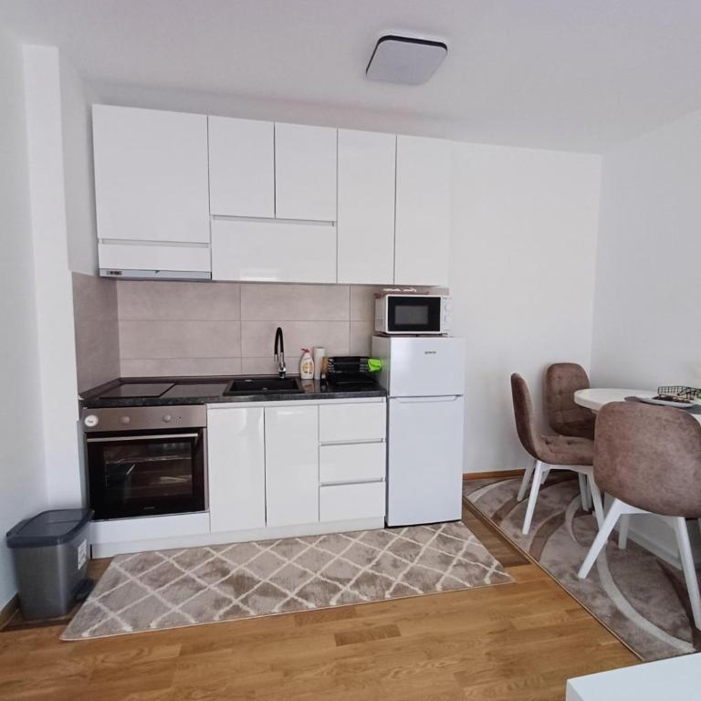 Dva brata - Apartman sa 1 Spavaćom Sobom - 23