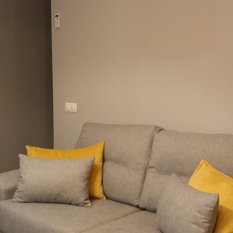 Serendipity Hispalis Nervión - Estudio con cama extragrande y sofá cama - 26