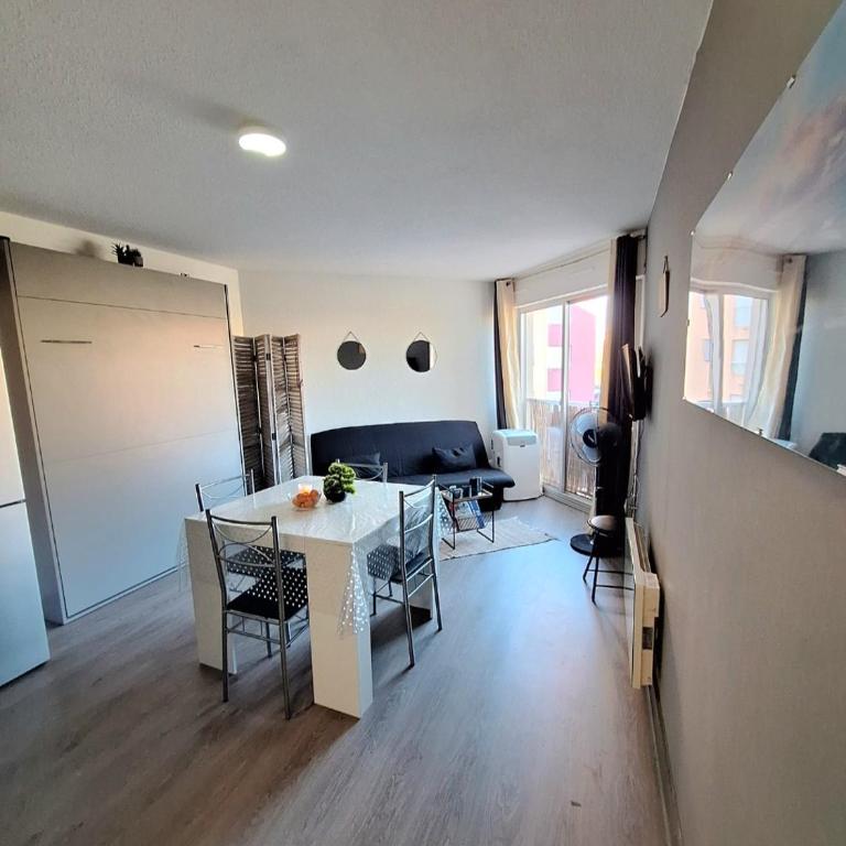 studio pour 4 personnes proche du port et des plages - Appartement 1 Chambre - 24