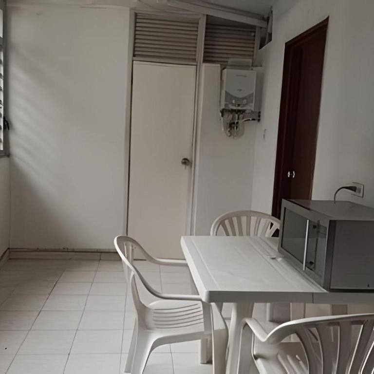 201 Apartamento Completo Rers Versalles 3 habitaciones - Cali Tower Suites & Lofts - Apartamento - 26