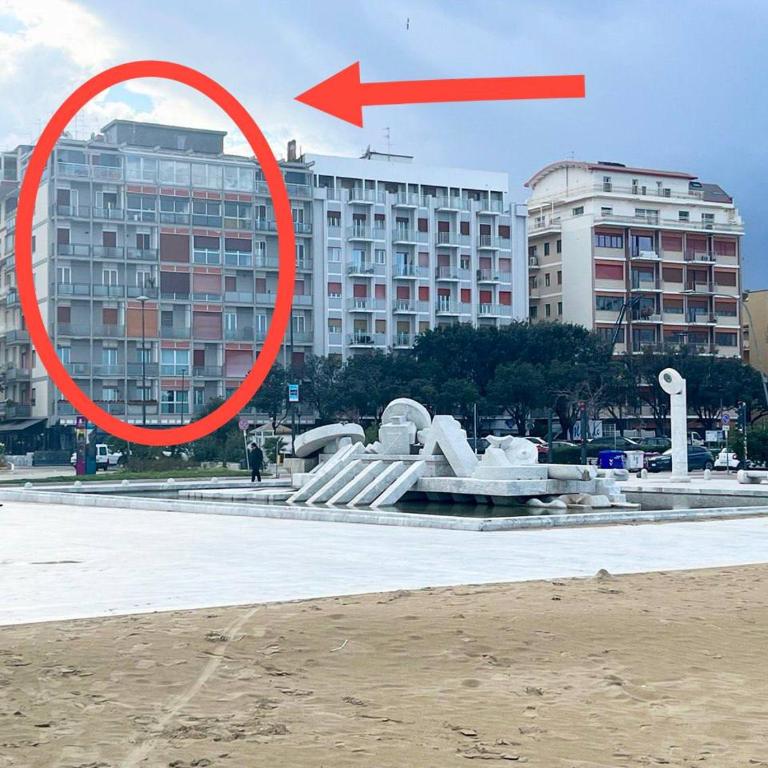 Zona CENTRALISSIMA a 2 passi dal Mare - Appartamento con 2 Camere da Letto - 2