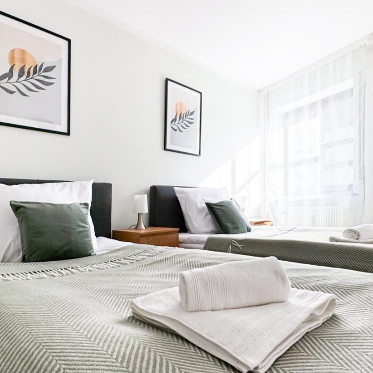 Moderne 3-Zimmer-Wohnung im Zentrum- Tiefgarage inklusive, Smart-TV, Shopping & Sightseeing ums Eck - Two-Bedroom Apartment - 12