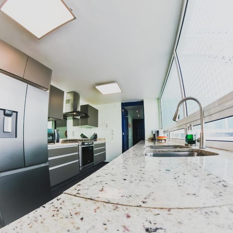 Casa Azul-Hidden Roma Norte Gem, City Views, 4BR - Apartamento - 47