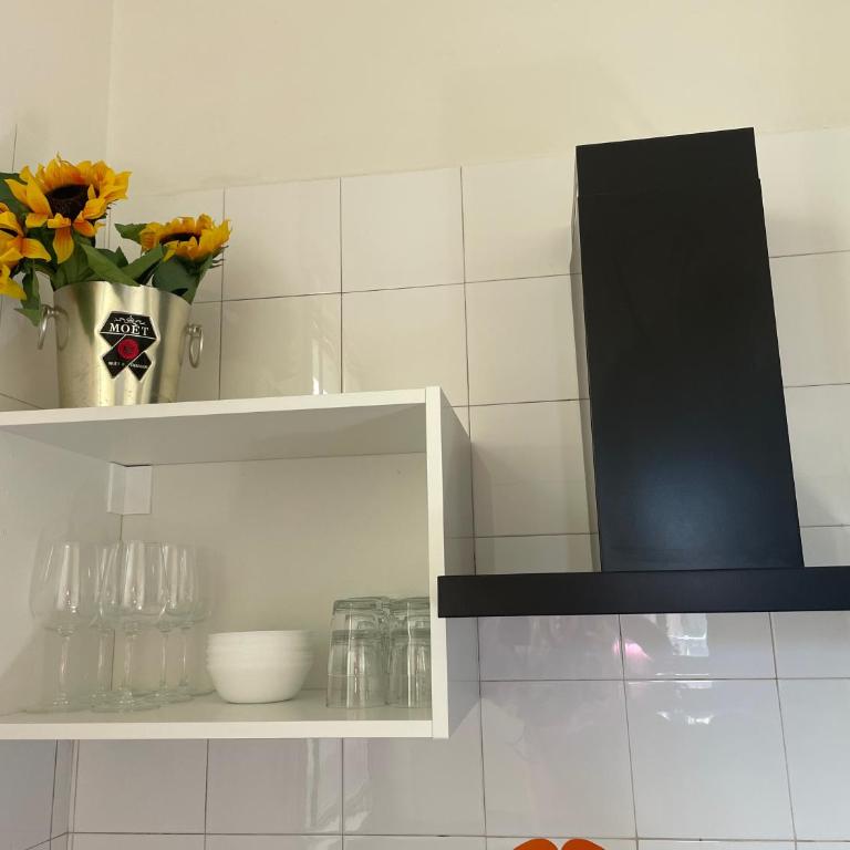 Bright Apartment with Attic - Appartamento con 2 Camere da Letto - 30