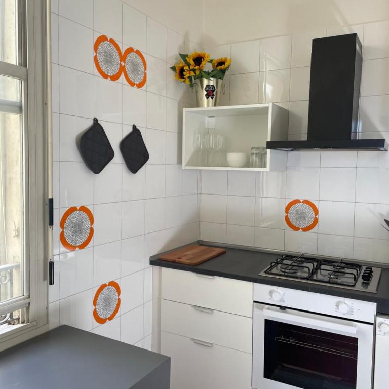 Bright Apartment with Attic - Appartamento con 2 Camere da Letto - 31