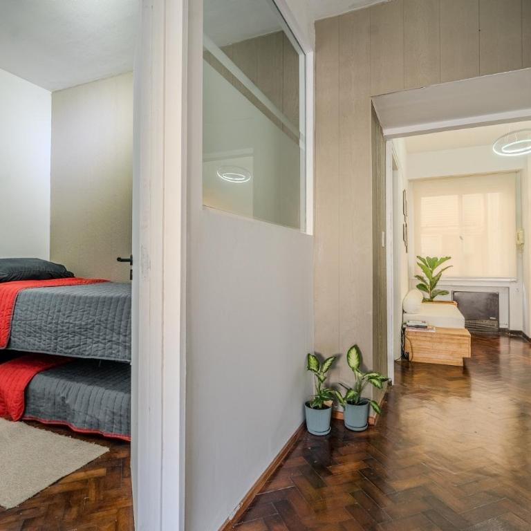 Hermoso Departamento con Balcon al Obelisco I - Apartamento de 2 dormitorios - 78