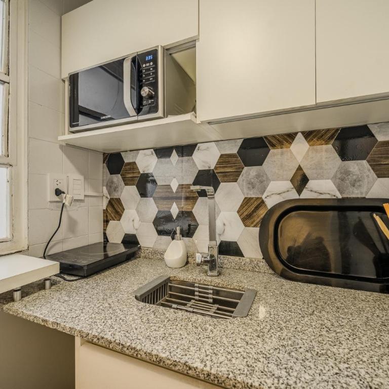 Hermoso Departamento con Balcon al Obelisco I - Apartamento de 2 dormitorios - 81