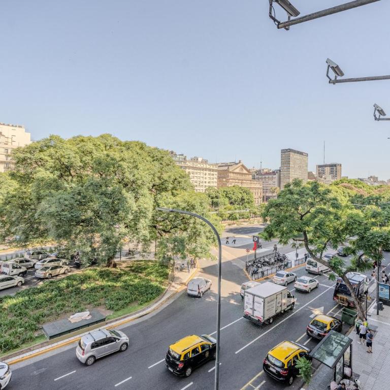 Hermoso Departamento con Balcon al Obelisco I - Apartamento de 2 dormitorios - 90