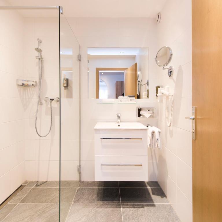 Alpinresort Stubaierhof 4S - Deluxe Doppelzimmer mit Balkon - 4