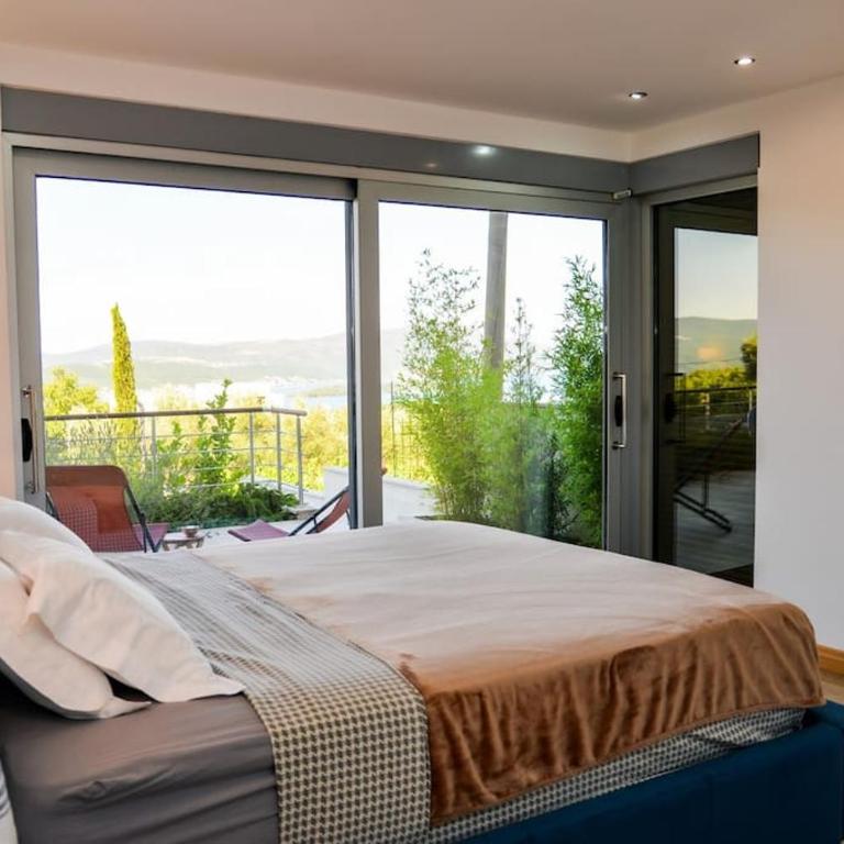 A1 2 beds 2 baths Lux Condo Pool Sea Views - Two-Bedroom Apartment - 20