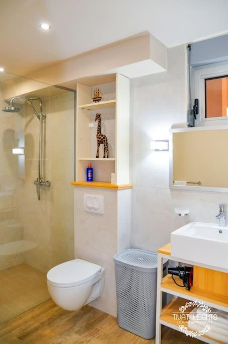 A1 2 beds 2 baths Lux Condo Pool Sea Views - Two-Bedroom Apartment - 33