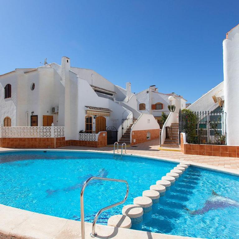 Los Girasoles III F3 - One-Bedroom Apartment - 3