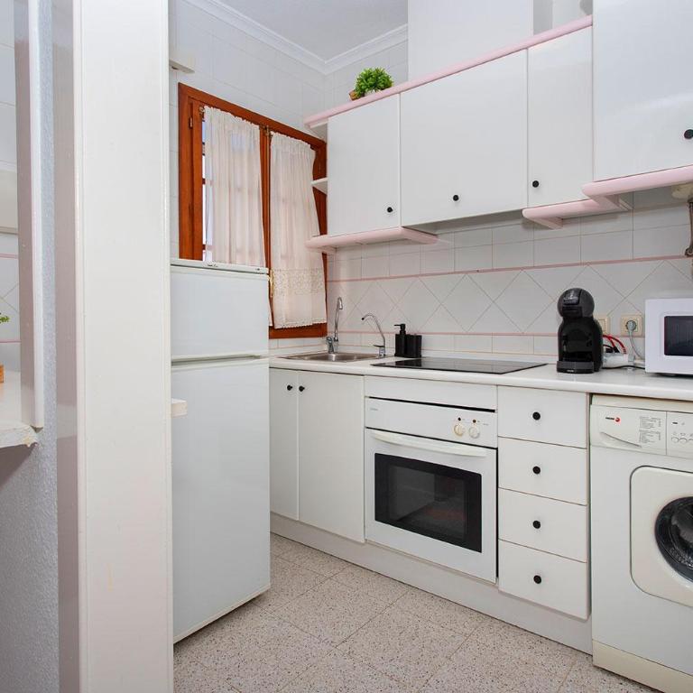 Los Girasoles III F3 - One-Bedroom Apartment - 24