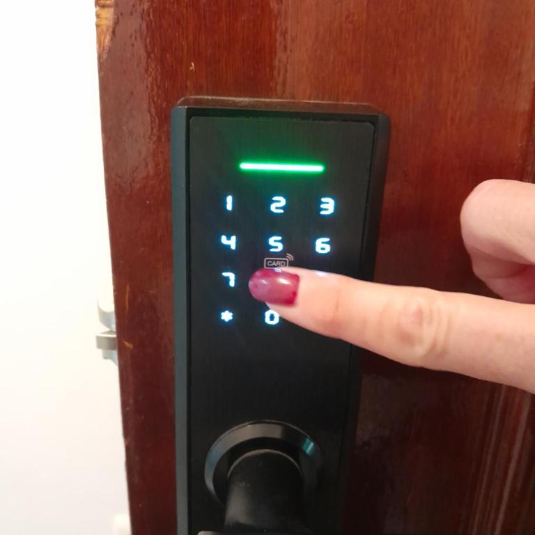 Puerta Sevilla PARKING GRATIS - Two-Bedroom Apartment - 40
