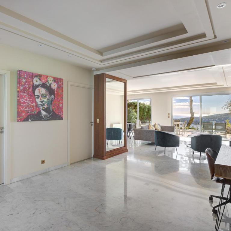 Giant Terrace on a stunning View - Appartement - 7