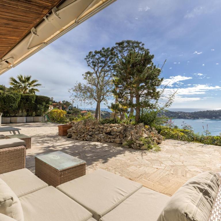 Giant Terrace on a stunning View - Appartement - 24