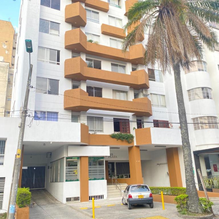 Apartaestudio lindo cómodo, cercano a todo, con portería y parqueadero cubierto gratis!! - Apartamento de 1 dormitorio - 20