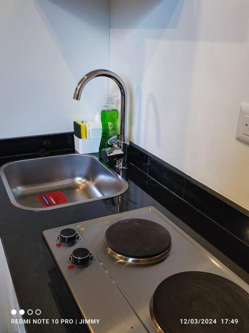 Dpto en Equipetrol a estrenar a todo lujo, ubicación privilegiada - Apartamento de 1 dormitorio - 32