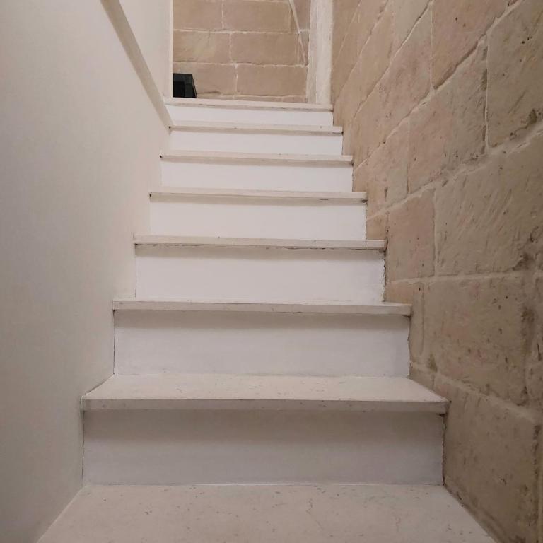 White Suite B&B - Camera Familiare con Bagno Privato - 10
