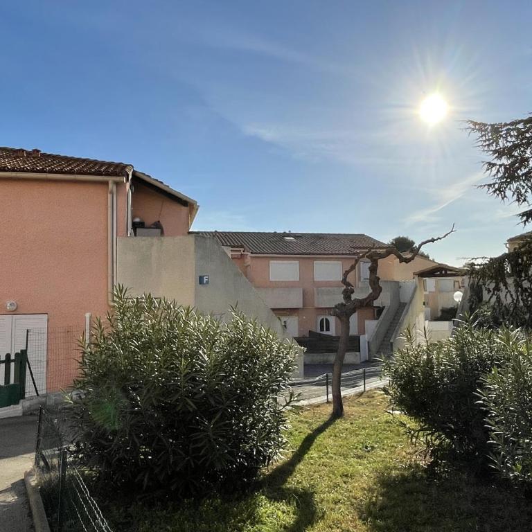 Studio cabine climatisé avec terrasse et parking à 500m de la plage de Sète - FR-1-338-144 - Studio - 9