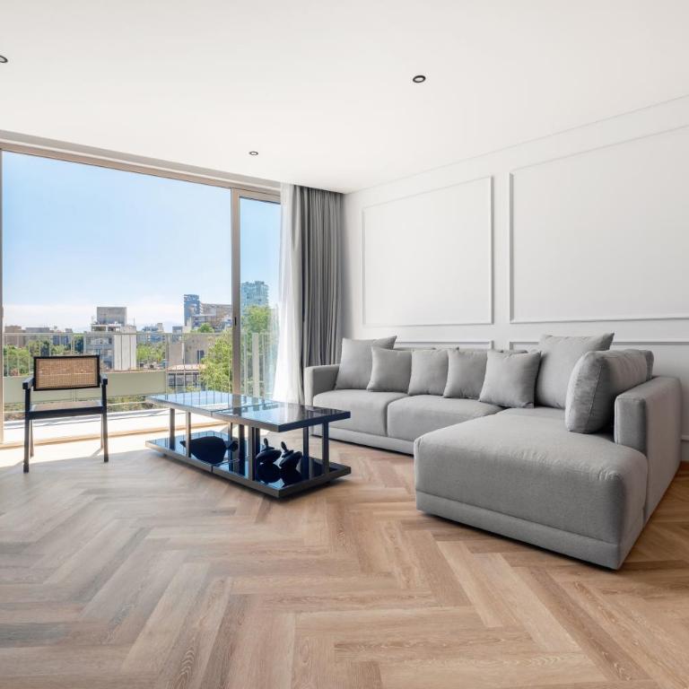Casa Cibeles by Lumina - Three-Bedroom Apartment - 14