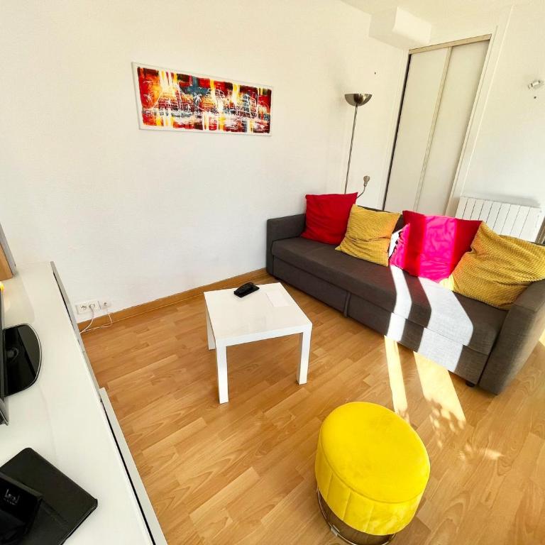 Spacieux 2 pièces avec clim à 7 min de la plage, parking inclus - FR-1-716-36 - Apartment - 4