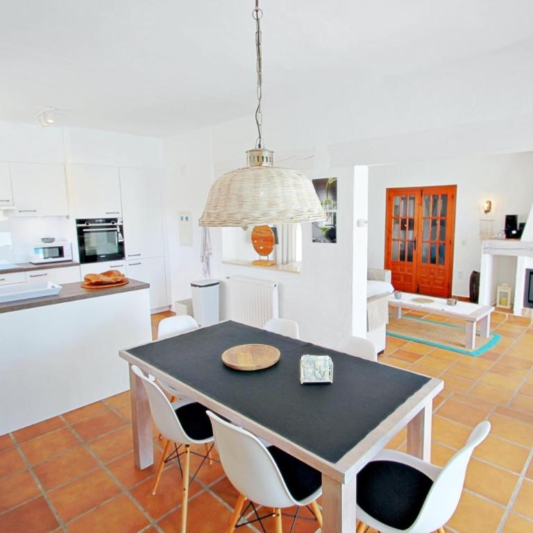 Adora - modern villa with large private pool in Moraira - Two-Bedroom Villa - 25