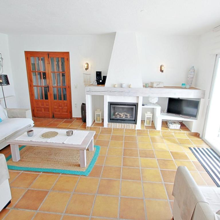 Adora - modern villa with large private pool in Moraira - Two-Bedroom Villa - 22