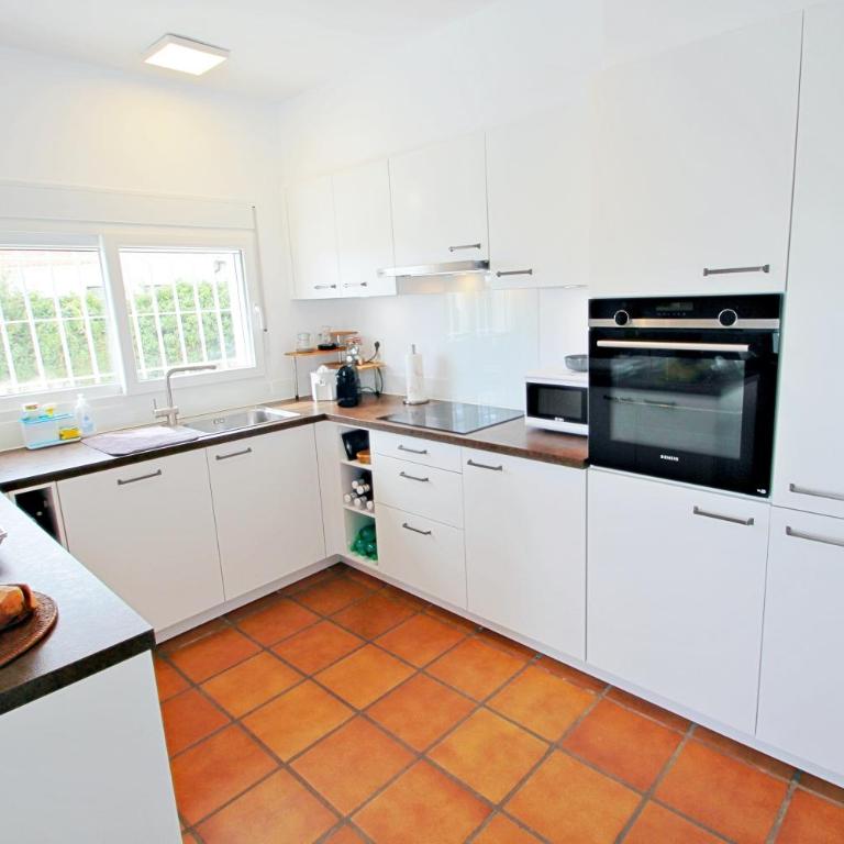 Adora - modern villa with large private pool in Moraira - Two-Bedroom Villa - 27