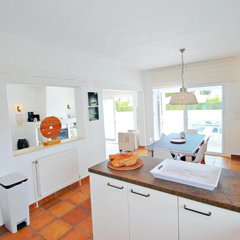 Adora - modern villa with large private pool in Moraira - Two-Bedroom Villa - 28