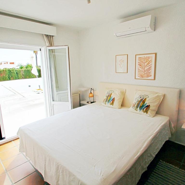 Adora - modern villa with large private pool in Moraira - Two-Bedroom Villa - 29
