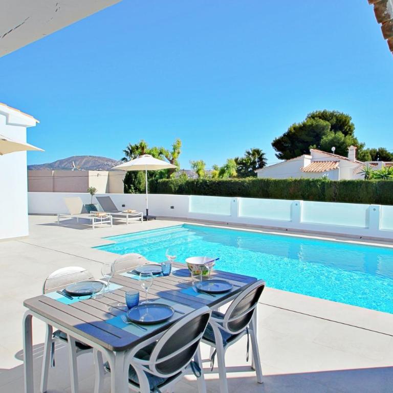 Adora - modern villa with large private pool in Moraira - Two-Bedroom Villa - 8