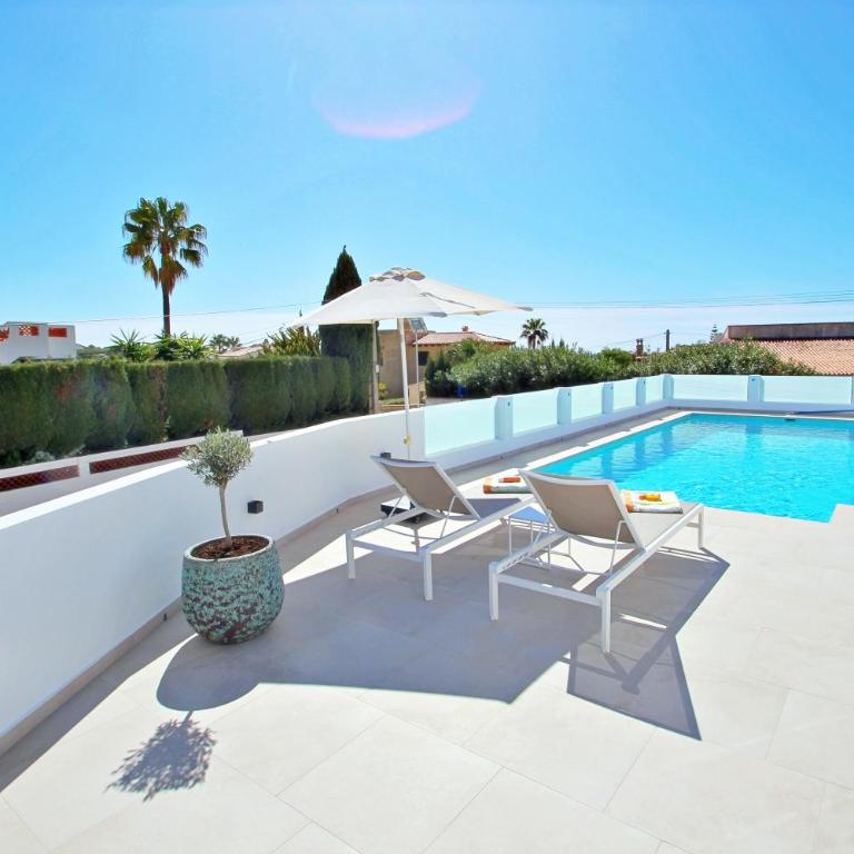 Adora - modern villa with large private pool in Moraira - Two-Bedroom Villa - 9