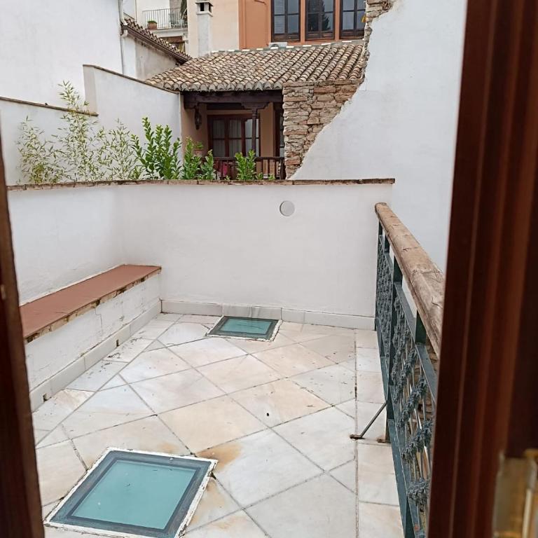 Suite Comares - Double Room with Alhambra View - 10
