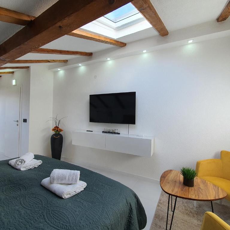 Apartmani Gandi - Double Room - 8