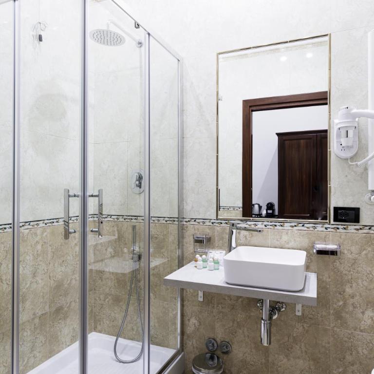 Monti 66 Hotel - Camera Deluxe - 15