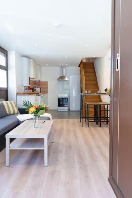 Le Val By ApiRent #Duplex #Parking #AirConditioning - Appartement 2 Chambres - 6