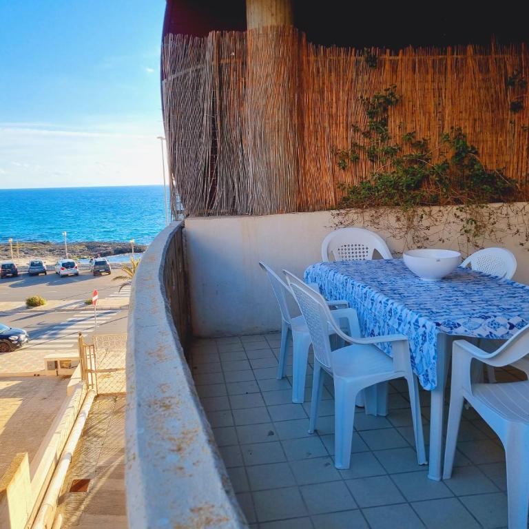 Residenza Baia blu b vista mare - Two-Bedroom Apartment - 2